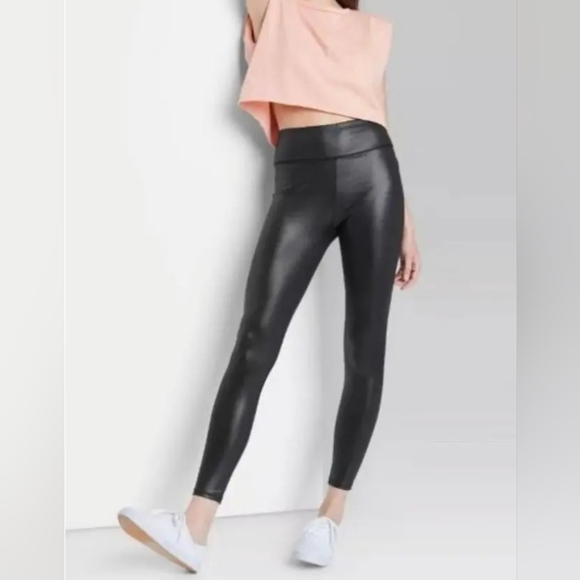 WILD FABLE | HIGH-ANKLE MID-WAIST PLEATHER LEGGINGS -NWT! - Picture 2 of 9
